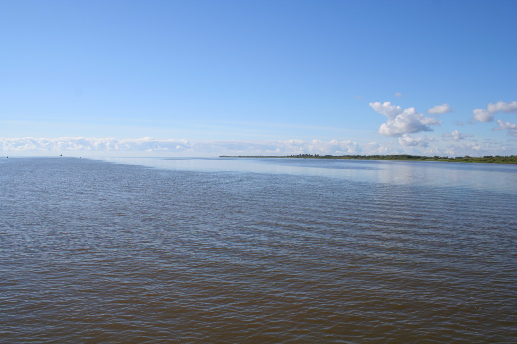 Novgorod_-_Ilmen_Lake_01